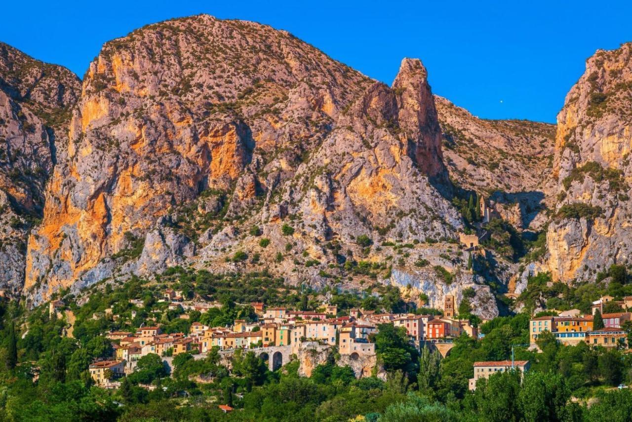 La Maison Des Collines Allemagne-en-Provence Εξωτερικό φωτογραφία